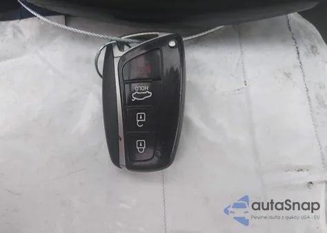 2016 Hyundai Genesis 3.8 z USA, uszkodzony, nr VIN KMHGN4JE7GU142765